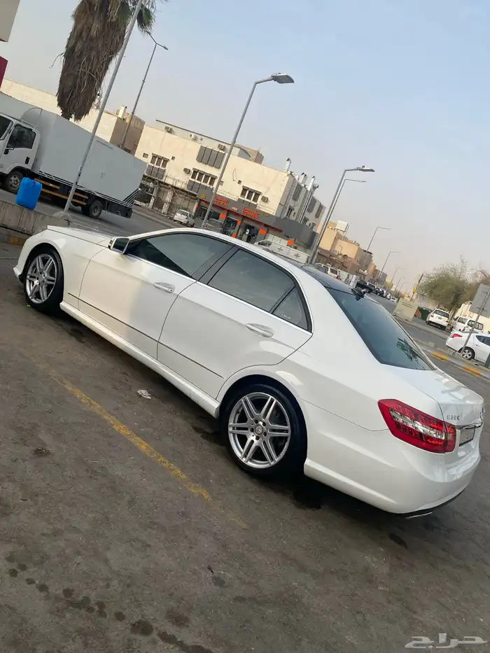 مرسيدس E300 4
