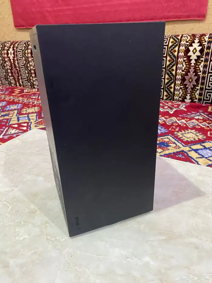 اكس بوكس سيريس اكس مع اربع يدات وقاعده بطاريات بسعر رمزي 0