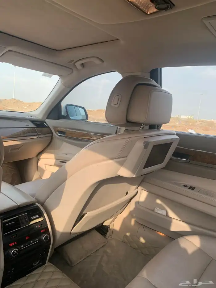 بي ام دبليو 730 2010 5