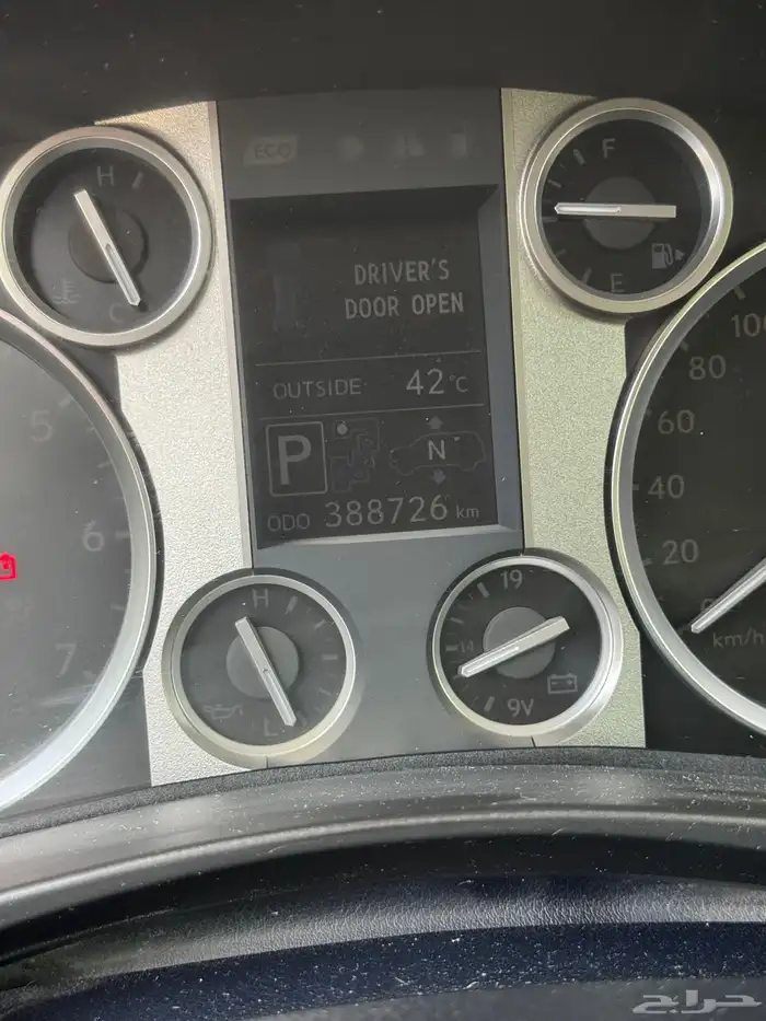 جيب لكزس LX570 2012 نظيف 21