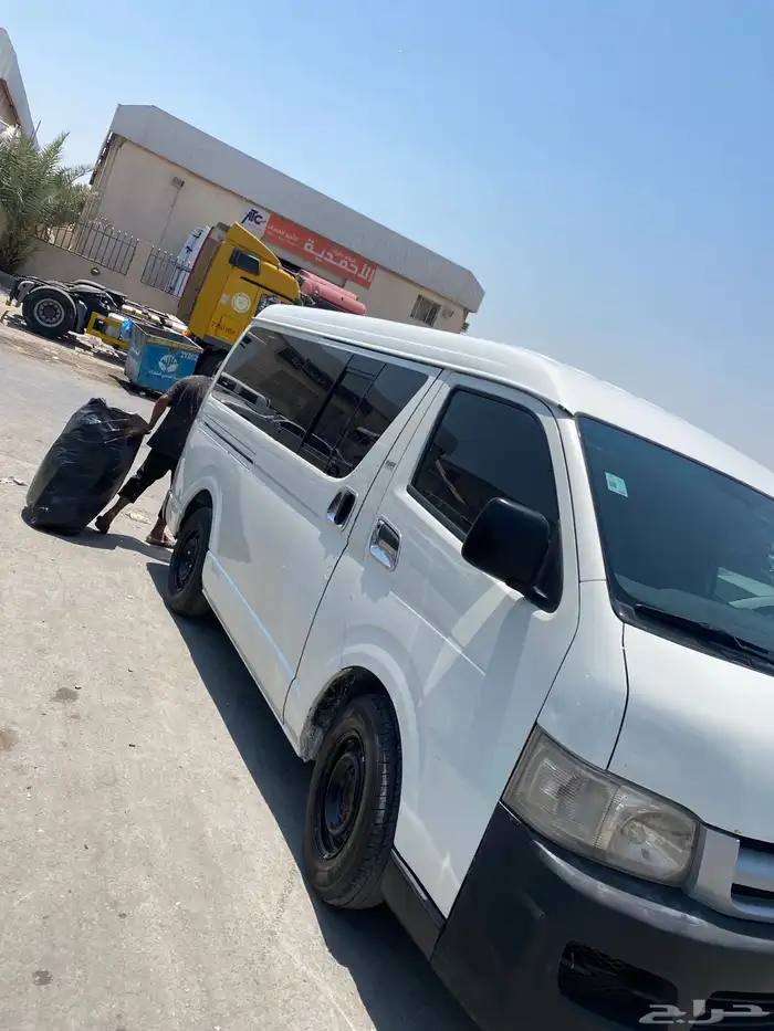 الإيجار باص 5
