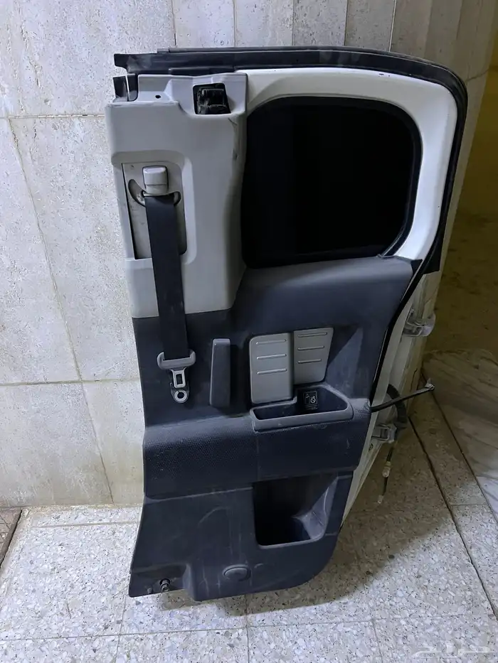 للبيع باب افجي خلفي يمين جهة الراكب 0