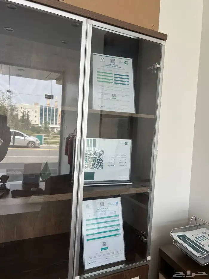 للتقبيل مكتب 2