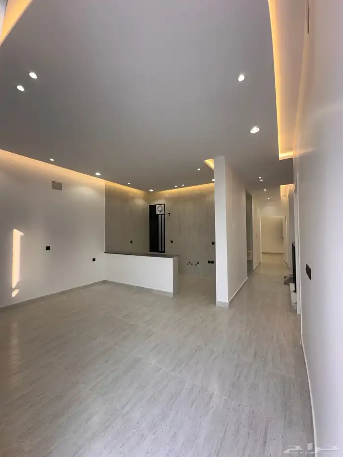 للبيع روف دور ثاني بملحق مع سكاي لايت تشطيب مودرن مساحه350م 28