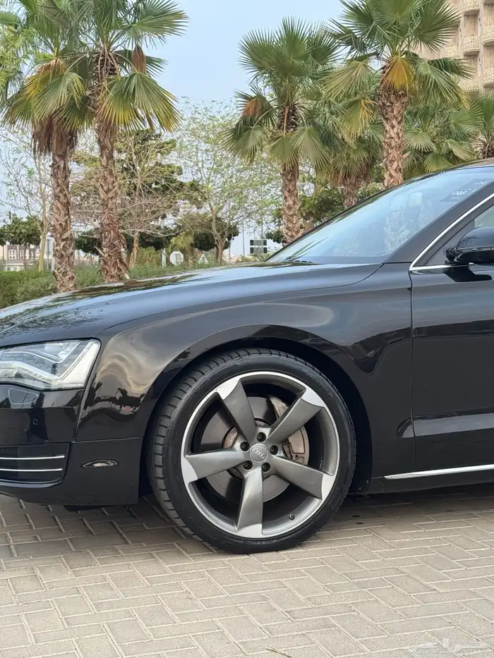 اودي A8 L 2012 نظيف بودي بلد 4