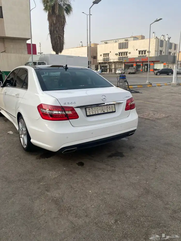 مرسيدس E300 2