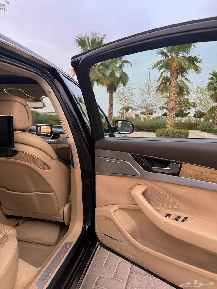 اودي A8 L 2012 نظيف بودي بلد 12