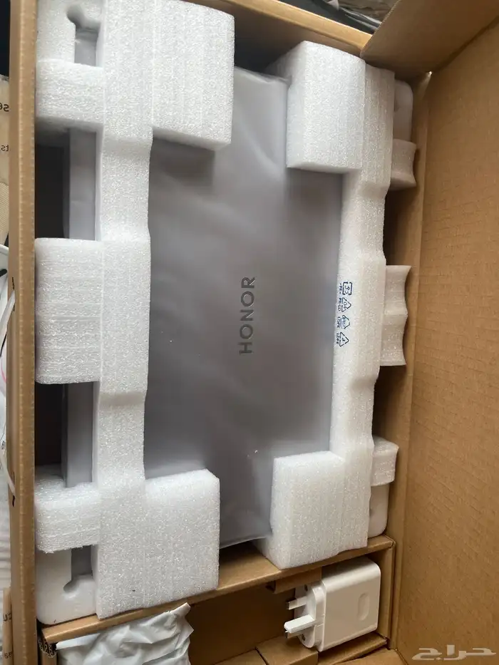 HONOR MagicBook X14 2025 1