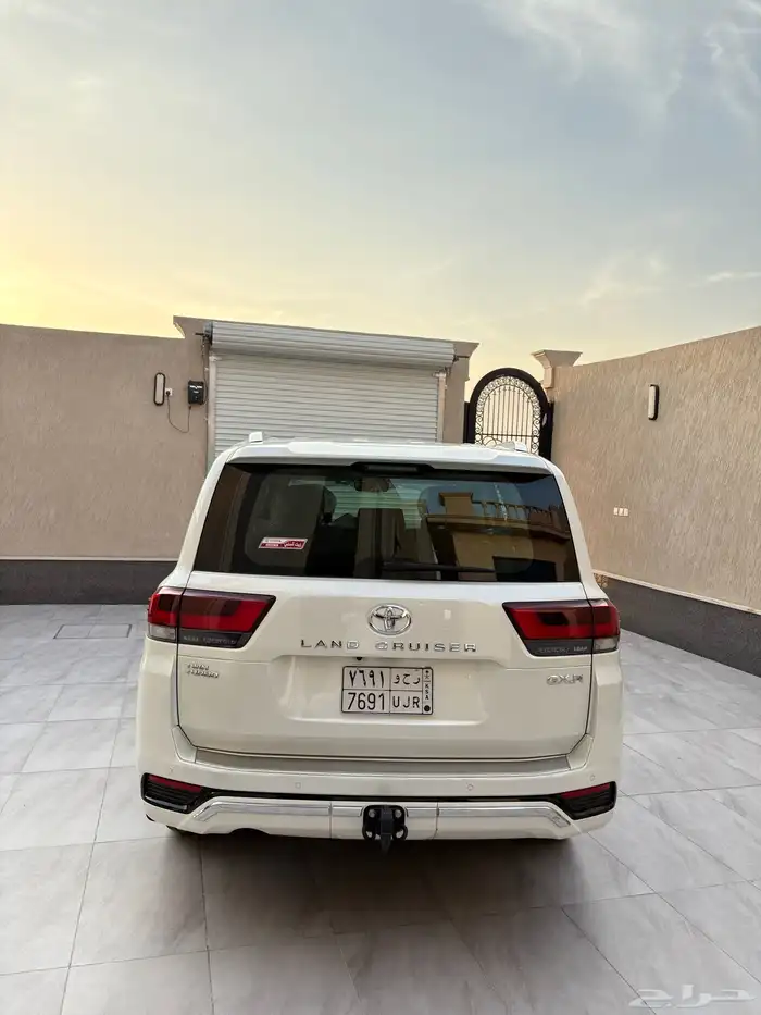 لاندكروزر 2023 رقم L4 6