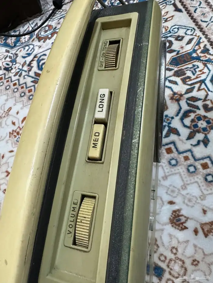 راديو قديم جدا 2