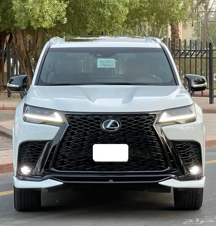 لكزس 2023 LX 600 فل اخر 3
