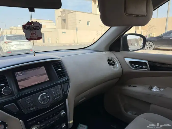 2016 نيسان باثفندر 8