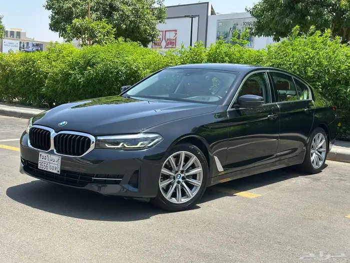 BMW الفئة الخامسة الموديل 2023 البيع 129000 الف 8