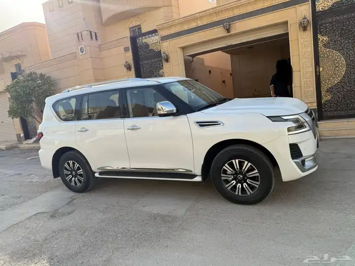 للبيع   نيسان باترول تيتانيوم بدي وكاله 4
