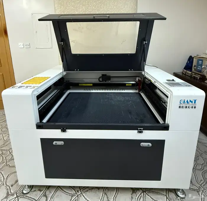 ماكينة قص ليزر CO2 0