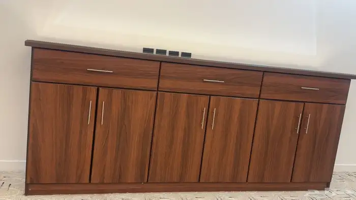 دولاب بوفيه نظيف جدا 0