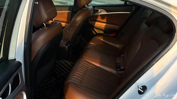 Genesis G70 2019 V6 13