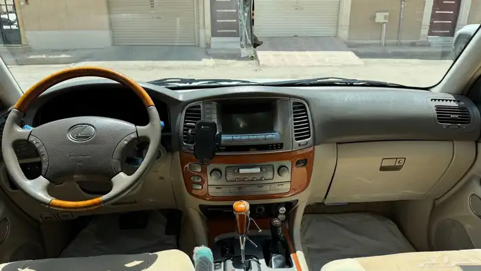 لكزس LX470 2006 9