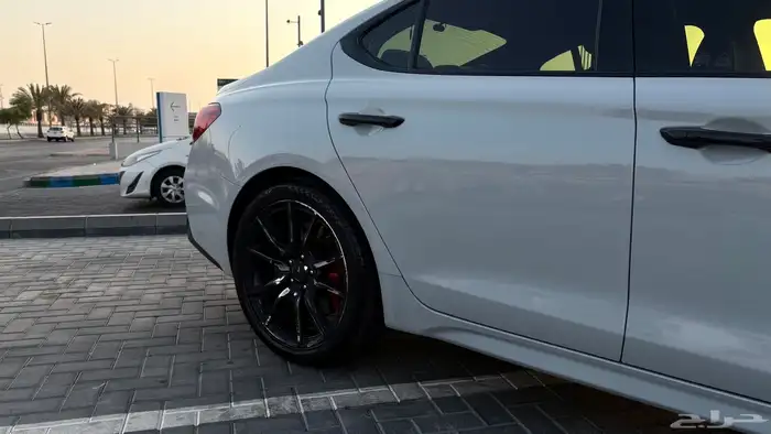 Genesis G70 2019 V6 8