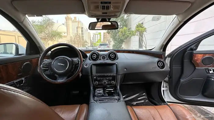 جاكوار XJL 2014 15
