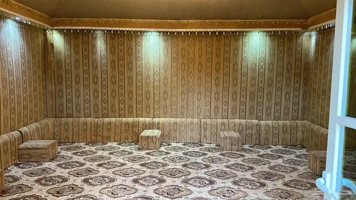 بيت شعر للبيع مع حاجز جدار 1