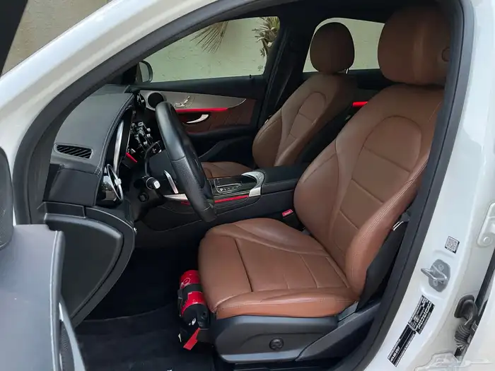 مرسيدس GLC200 4matic 2021 نظيف جدا بحال الوكاله 18