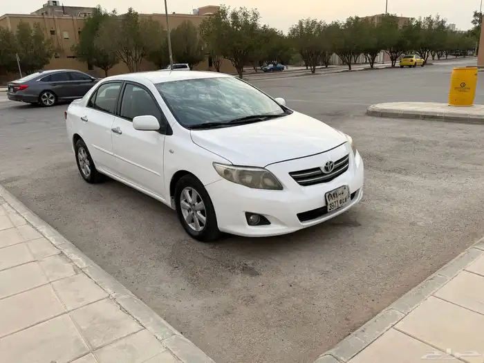 كورولا ابيض 2009 2