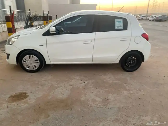 سيارات إيجار شهري 1500  فقطط 3