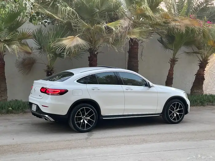مرسيدس GLC200 4matic 2021 نظيف جدا بحال الوكاله 31