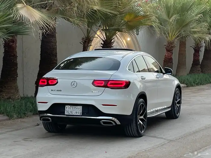 مرسيدس GLC200 4matic 2021 نظيف جدا بحال الوكاله 27