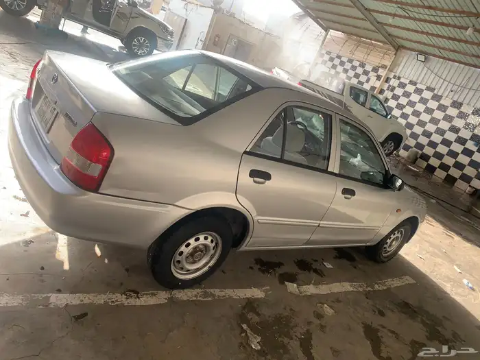 مازدا 323 1