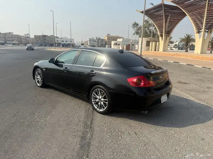 انفنتي G35 موديل 2007 فل كامل نظيفه ممشى قليل 5
