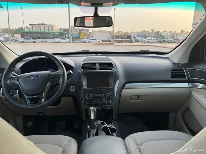 اكسبلور 2019 نص فل . فتحة سقف 10