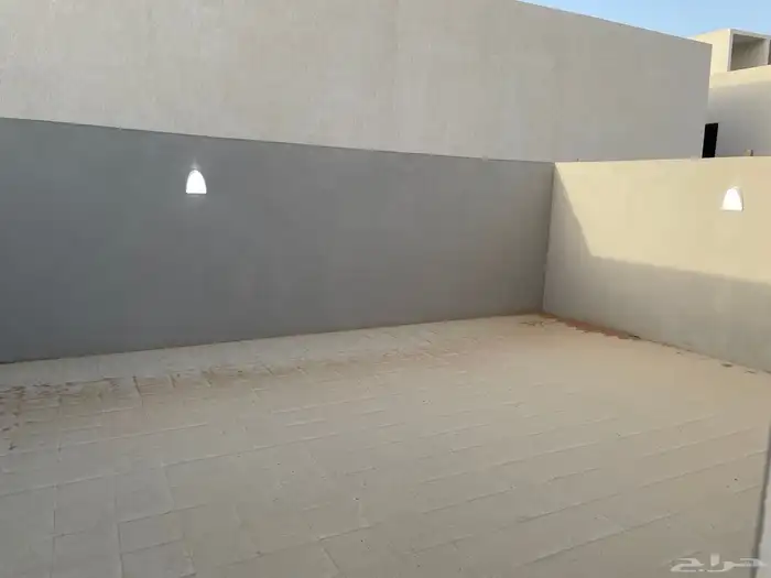 شقة للبيع بحي أسس المرجان 8