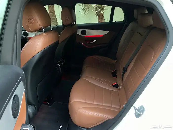 مرسيدس GLC200 4matic 2021 نظيف جدا بحال الوكاله 19