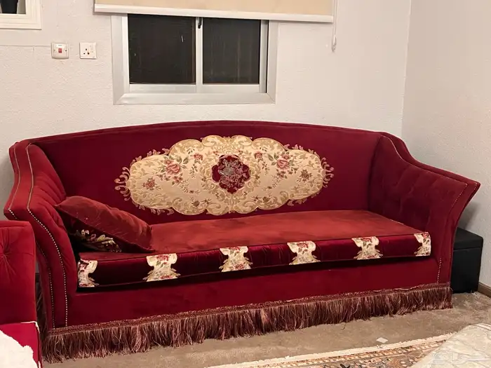 كنب جوده عاليه ثلاث قطعه بنفس الحجم 2
