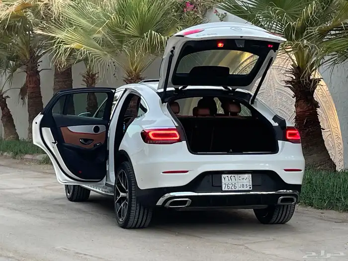 مرسيدس GLC200 4matic 2021 نظيف جدا بحال الوكاله 5