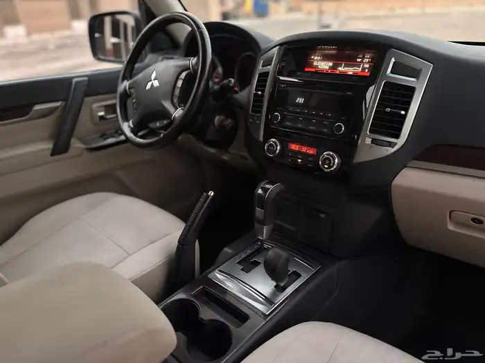 ميتسوبيشي باجيرو GLS 2022 19