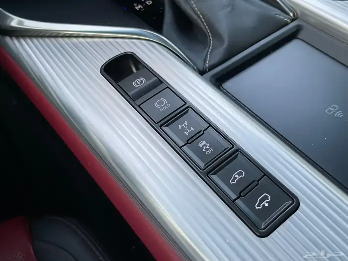 لكزس 2023 LX 600 فل اخر 16