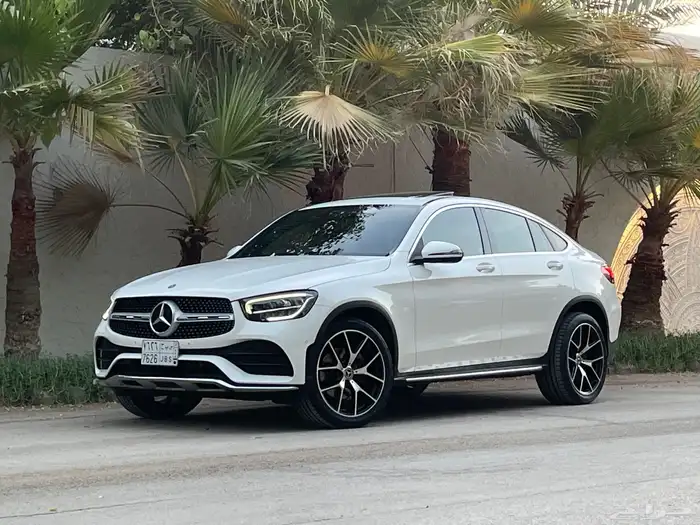 مرسيدس GLC200 4matic 2021 نظيف جدا بحال الوكاله 3
