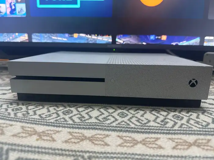 ب400 XBOX ONE S 1