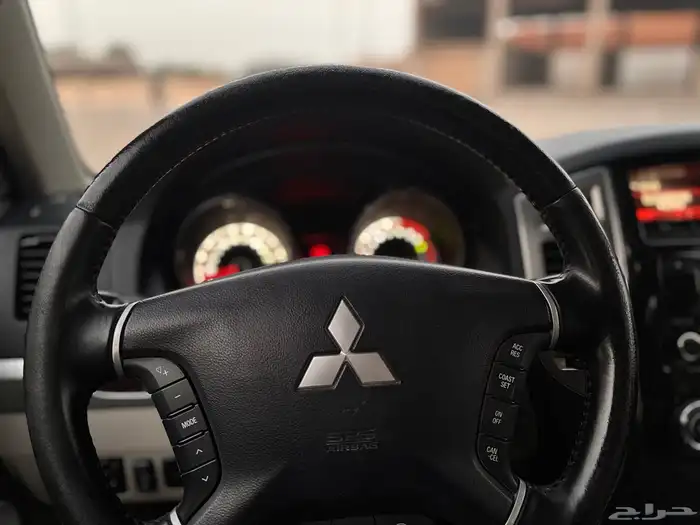 ميتسوبيشي باجيرو GLS 2022 35