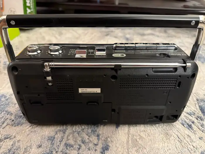 للبيع مسجلPanasonic  اخوه الجديد شغل ع الشرط كاسيت وراديو 2