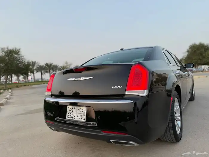 كرايسلر C300 2017 نظيف 25