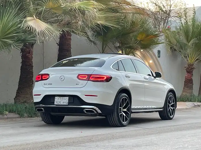 مرسيدس GLC200 4matic 2021 نظيف جدا بحال الوكاله 28