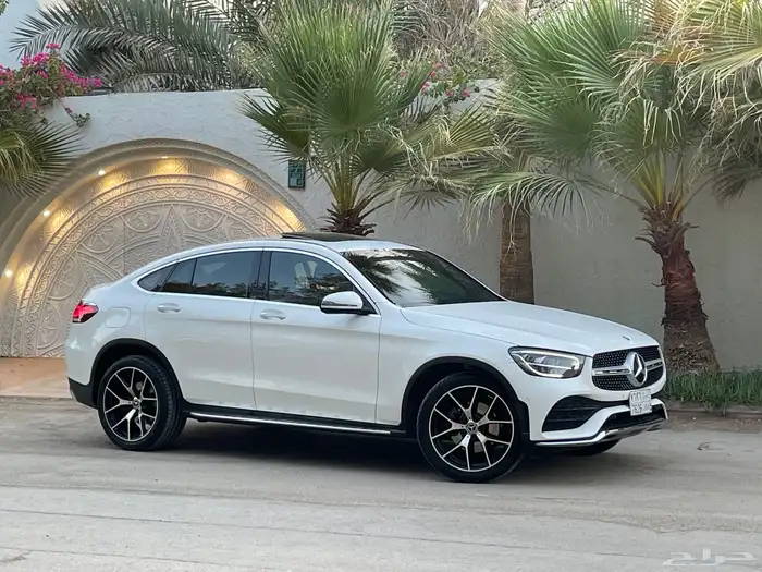 مرسيدس GLC200 4matic 2021 نظيف جدا بحال الوكاله 25