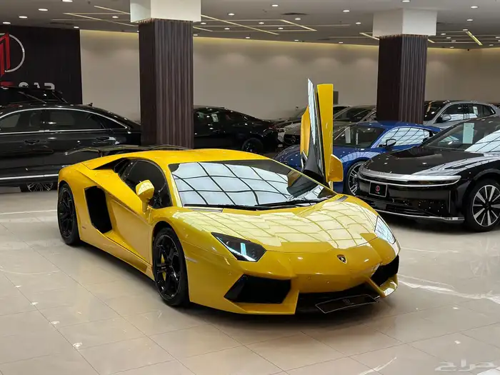 Lamborghini Aventador 2013 5