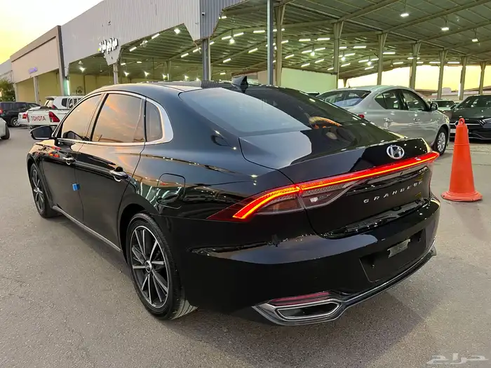 هيونداي ازيرا 2020 فل كامل ( عداد ديجتل ) 5