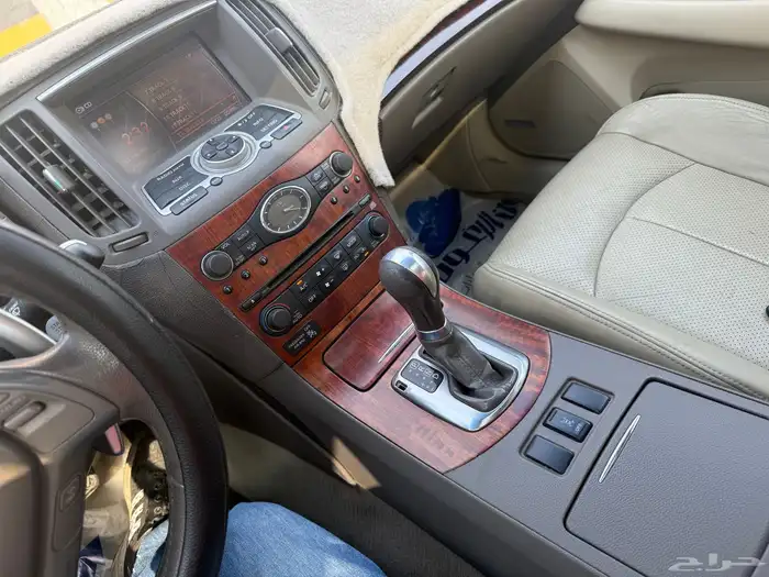 انفنتي G35 موديل 2007 فل كامل نظيفه ممشى قليل 16