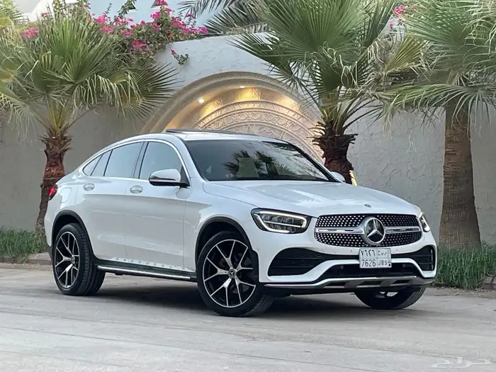 مرسيدس GLC200 4matic 2021 نظيف جدا بحال الوكاله 24